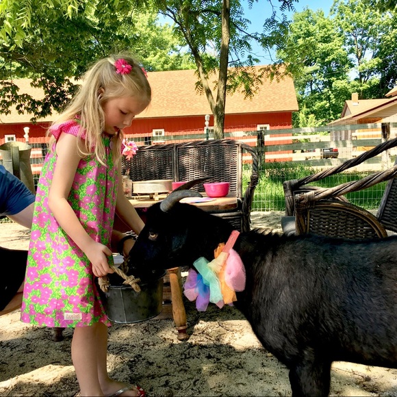 Meet your Posher, Jennifer - Picture 3 of 4